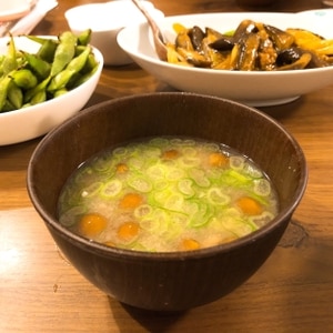 基本 だしの素で作るみそ汁 なめこの味噌汁 レシピ 作り方 By どんぐり0番地 楽天レシピ 基本 だしの素で作るみそ汁 なめこの味噌汁 レシピ 作り方 By どんぐり0番地 楽天レシピ